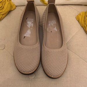 Eileen Fisher Women's Beige Loafers